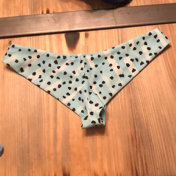 🦕Moana adrift bottoms - Picture 2 of 3